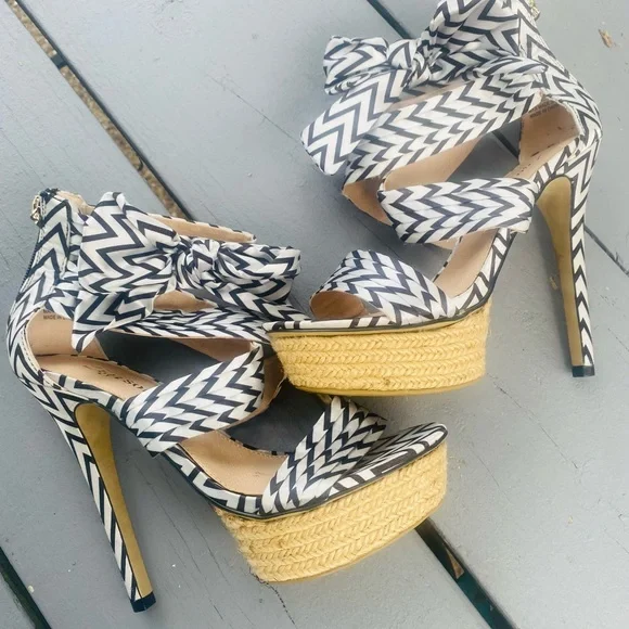 Zigi Soho Women's Black and White Sandals S/7 - Picture 11 of 16